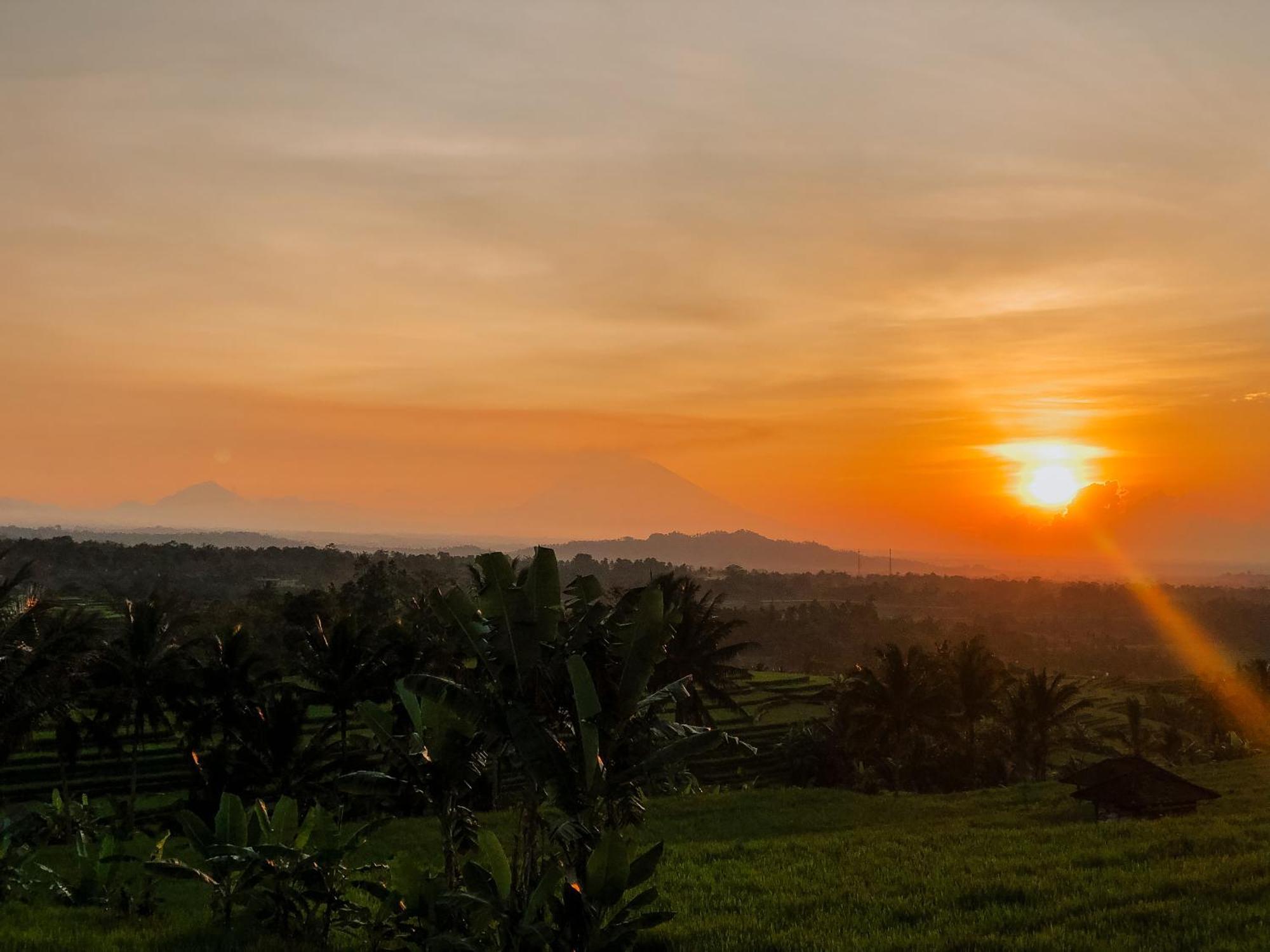 Bhuana Agung Villa And Restaurant Джатилувих Экстерьер фото